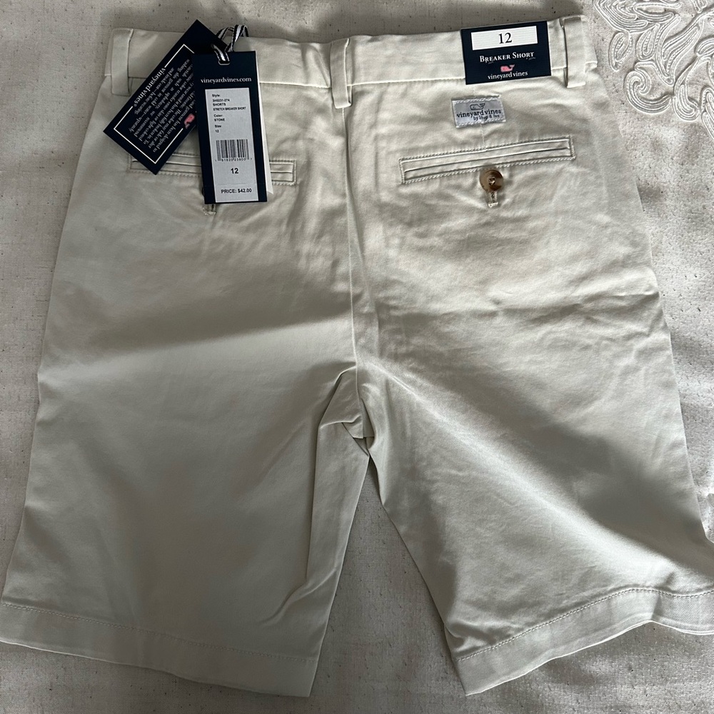 Vineyards Vines Youth boys shorts.